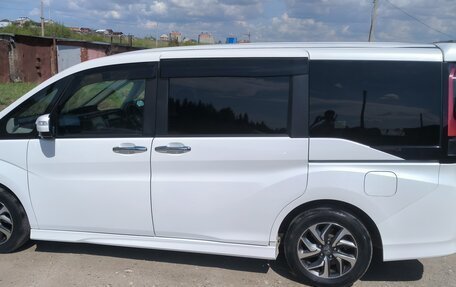 Honda Stepwgn IV, 2015 год, 1 800 000 рублей, 4 фотография