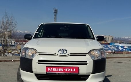 Toyota Succeed I рестайлинг, 2019 год, 1 250 000 рублей, 2 фотография