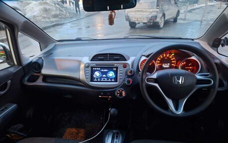 Honda Fit III, 2009 год, 500 000 рублей, 5 фотография