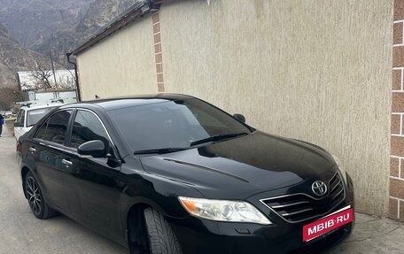 Toyota Camry, 2011 год, 1 150 000 рублей, 1 фотография