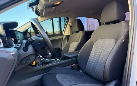 KIA K5, 2021 год, 2 400 000 рублей, 9 фотография