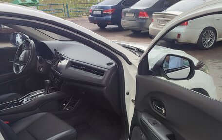 Honda Vezel, 2020 год, 1 860 000 рублей, 40 фотография