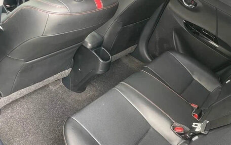 Toyota Yaris XP150 рестайлинг, 2022 год, 1 320 000 рублей, 13 фотография