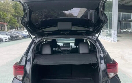Toyota Yaris XP150 рестайлинг, 2022 год, 1 320 000 рублей, 5 фотография
