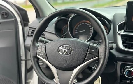 Toyota Yaris XP150 рестайлинг, 2023 год, 1 140 000 рублей, 13 фотография