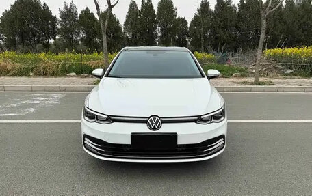 Volkswagen Golf VIII, 2023 год, 1 678 040 рублей, 2 фотография