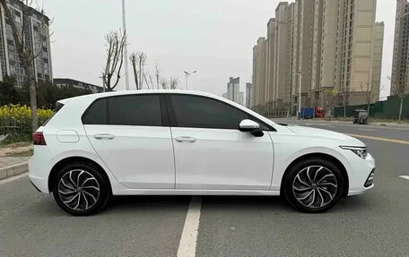 Volkswagen Golf VIII, 2023 год, 1 678 040 рублей, 3 фотография