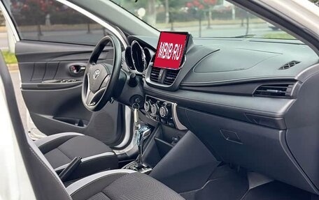 Toyota Yaris XP150 рестайлинг, 2023 год, 1 140 000 рублей, 10 фотография