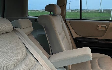 Toyota Highlander III, 2002 год, 830 000 рублей, 14 фотография