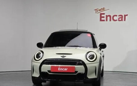 MINI Hatch, 2021 год, 1 650 000 рублей, 2 фотография