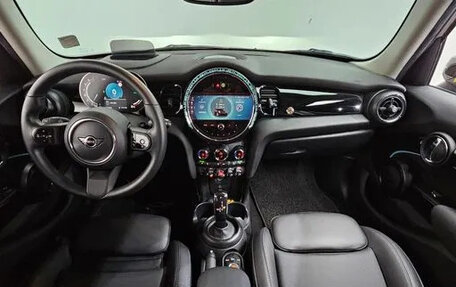 MINI Hatch, 2022 год, 1 824 000 рублей, 4 фотография