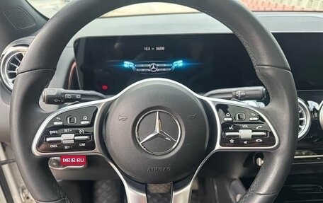 Mercedes-Benz GLB, 2022 год, 2 757 000 рублей, 10 фотография