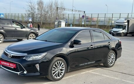 Toyota Camry, 2017 год, 2 550 000 рублей, 11 фотография