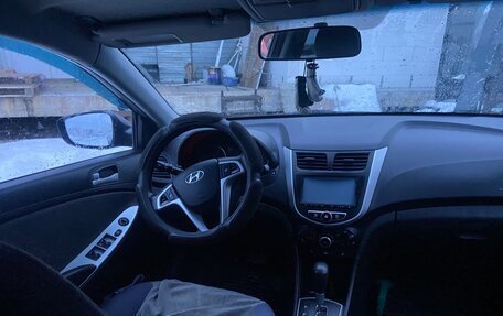 Hyundai Solaris II рестайлинг, 2012 год, 730 000 рублей, 9 фотография