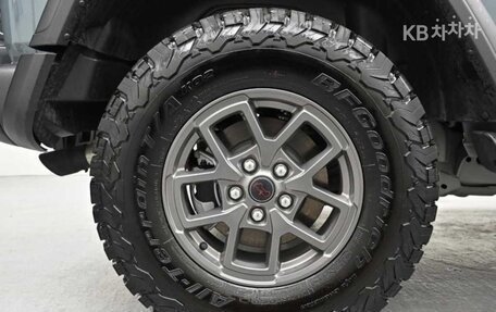 Jeep Wrangler, 2024 год, 17 фотография
