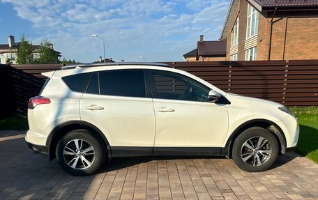Toyota RAV4, 2015 год, 1 740 000 рублей, 4 фотография