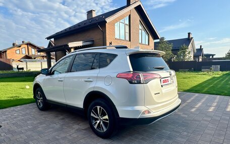 Toyota RAV4, 2015 год, 1 740 000 рублей, 7 фотография