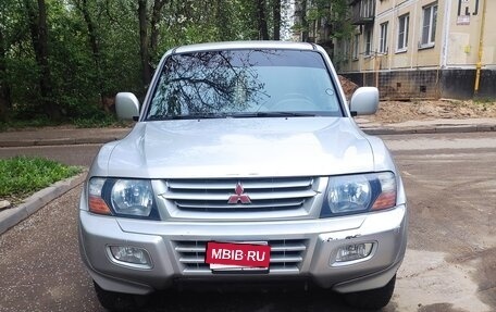 Mitsubishi Pajero III рестайлинг, 2002 год, 700 000 рублей, 1 фотография