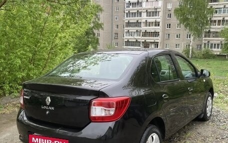 Renault Logan II, 2018 год, 635 000 рублей, 3 фотография