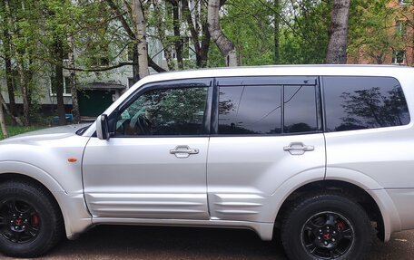 Mitsubishi Pajero III рестайлинг, 2002 год, 700 000 рублей, 2 фотография