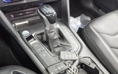 Volkswagen Tiguan II, 2022 год, 2 650 000 рублей, 8 фотография