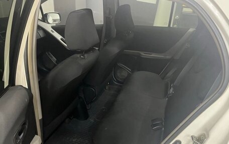 Toyota Yaris III рестайлинг, 2010 год, 450 000 рублей, 10 фотография