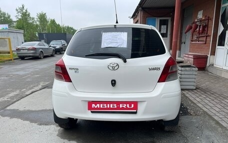 Toyota Yaris III рестайлинг, 2010 год, 450 000 рублей, 4 фотография