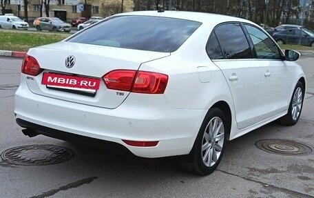 Volkswagen Jetta VI, 2013 год, 888 000 рублей, 3 фотография