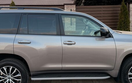 Toyota Land Cruiser Prado 150 рестайлинг 2, 2022 год, 7 000 000 рублей, 7 фотография