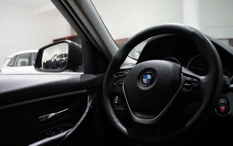 BMW 3 серия, 2017 год, 1 977 000 рублей, 15 фотография