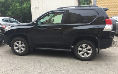 Toyota Land Cruiser Prado 150 рестайлинг 2, 2012 год, 3 000 000 рублей, 1 фотография
