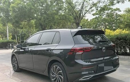 Volkswagen Golf VIII, 2023 год, 1 850 000 рублей, 4 фотография