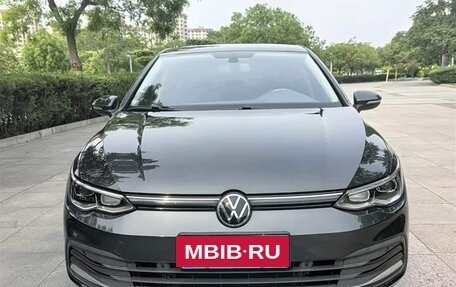 Volkswagen Golf VIII, 2023 год, 1 850 000 рублей, 2 фотография