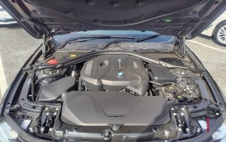 BMW 3 серия, 2018 год, 1 361 000 рублей, 14 фотография