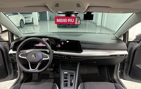Volkswagen Golf VIII, 2021 год, 1 750 000 рублей, 7 фотография