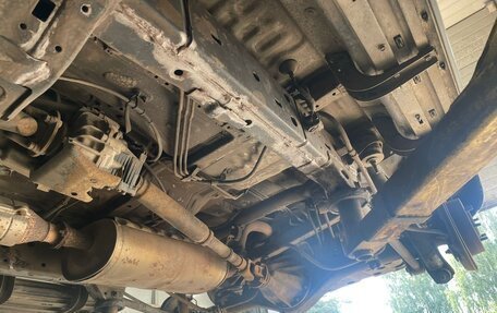 Toyota Land Cruiser Prado 150 рестайлинг 2, 2012 год, 3 000 000 рублей, 22 фотография