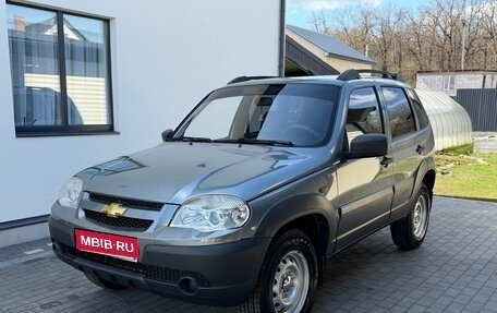 Chevrolet Niva I рестайлинг, 2012 год, 498 000 рублей, 1 фотография