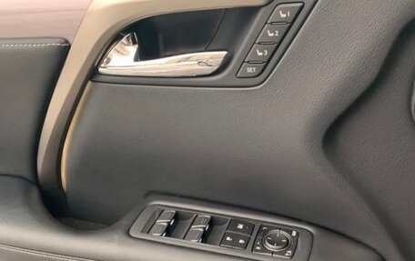 Lexus RX IV рестайлинг, 2022 год, 6 100 000 рублей, 17 фотография