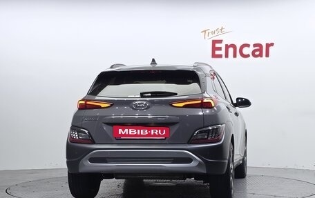 Hyundai Kona I, 2022 год, 1 797 000 рублей, 4 фотография