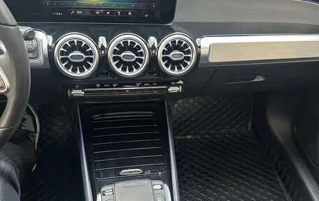 Mercedes-Benz GLB, 2022 год, 2 780 000 рублей, 7 фотография