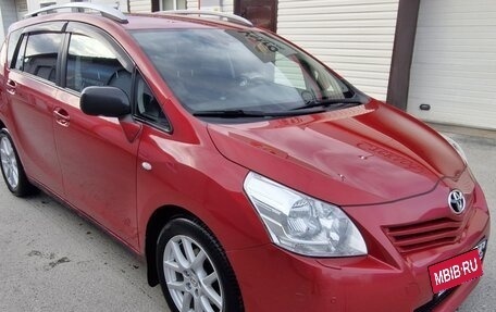 Toyota Verso I, 2012 год, 1 385 000 рублей, 8 фотография