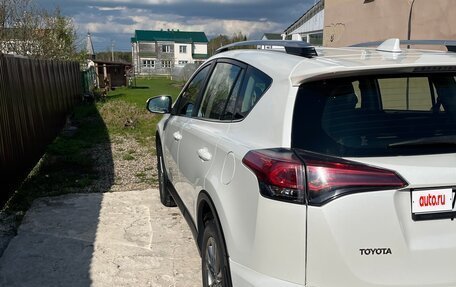 Toyota RAV4, 2015 год, 2 850 000 рублей, 9 фотография