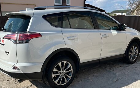 Toyota RAV4, 2015 год, 2 850 000 рублей, 11 фотография