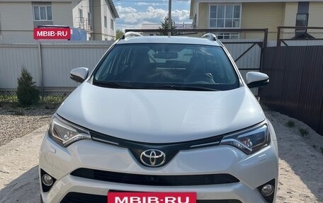 Toyota RAV4, 2015 год, 2 850 000 рублей, 13 фотография
