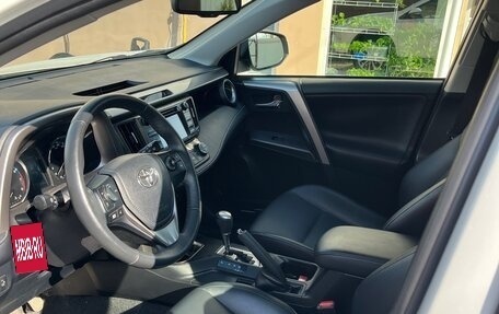 Toyota RAV4, 2015 год, 2 850 000 рублей, 8 фотография