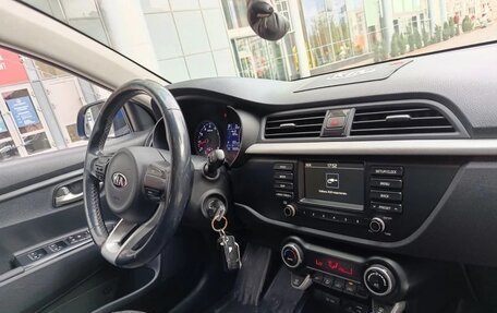 KIA Rio IV, 2018 год, 1 050 000 рублей, 2 фотография