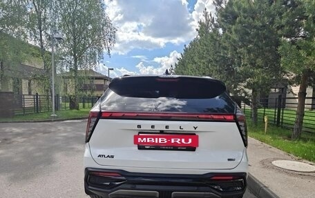 Geely Atlas, 2024 год, 2 800 000 рублей, 3 фотография