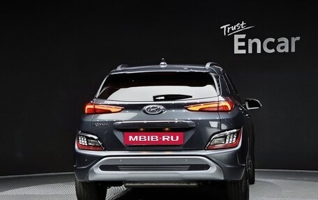 Hyundai Kona I, 2022 год, 2 159 000 рублей, 4 фотография