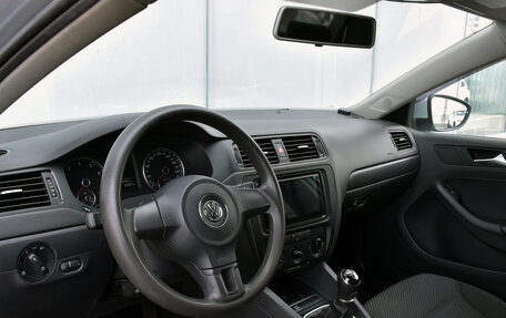 Volkswagen Jetta VI, 2013 год, 1 049 000 рублей, 13 фотография