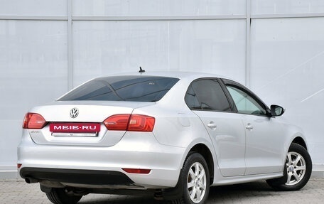 Volkswagen Jetta VI, 2013 год, 1 049 000 рублей, 3 фотография